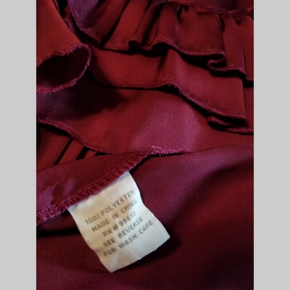 Tramp Tri-Ruffle Sleeveless Blouse - Picture 8 of 8